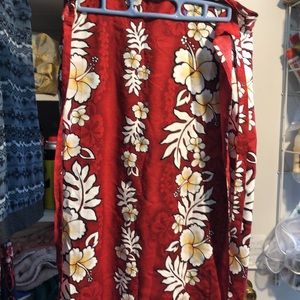 ALOHA HUT HAWAII. Wrap skirt.One size. 41” length.